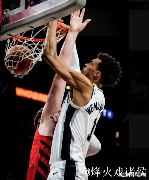 文班亚马：享受说垃圾话，这可以干扰对手和振奋球队